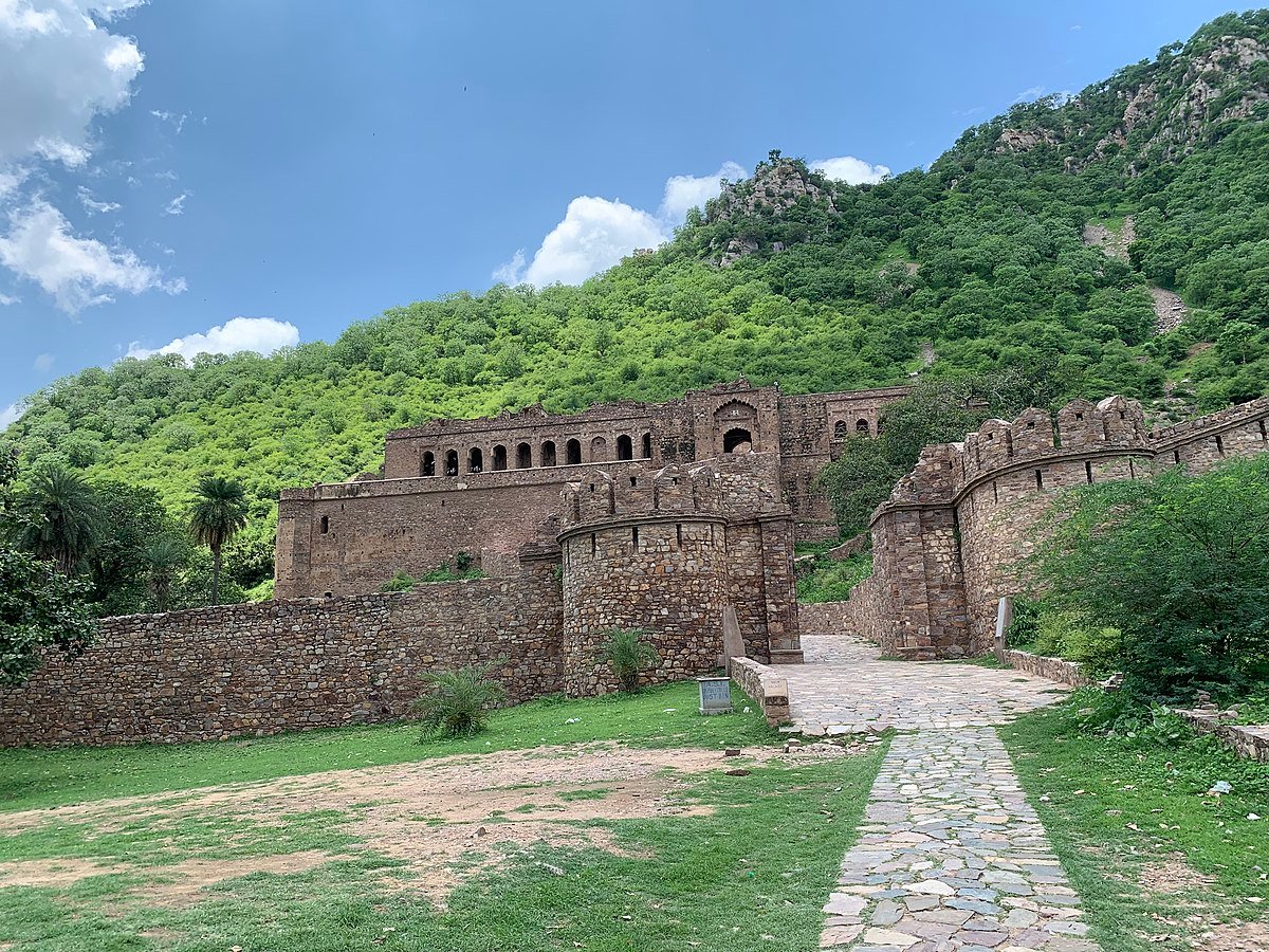 Bhangarh Fort Rajasthan - Haunted Places in India - creepyhq