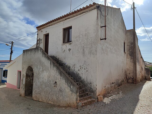 Casa Infante - Haunted Places in Mozambique - creepyhq