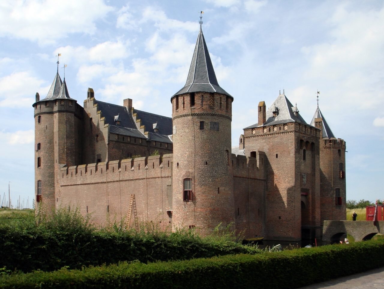 Muiderslot Castle - Haunted Places in Netherlands - creepyhq 