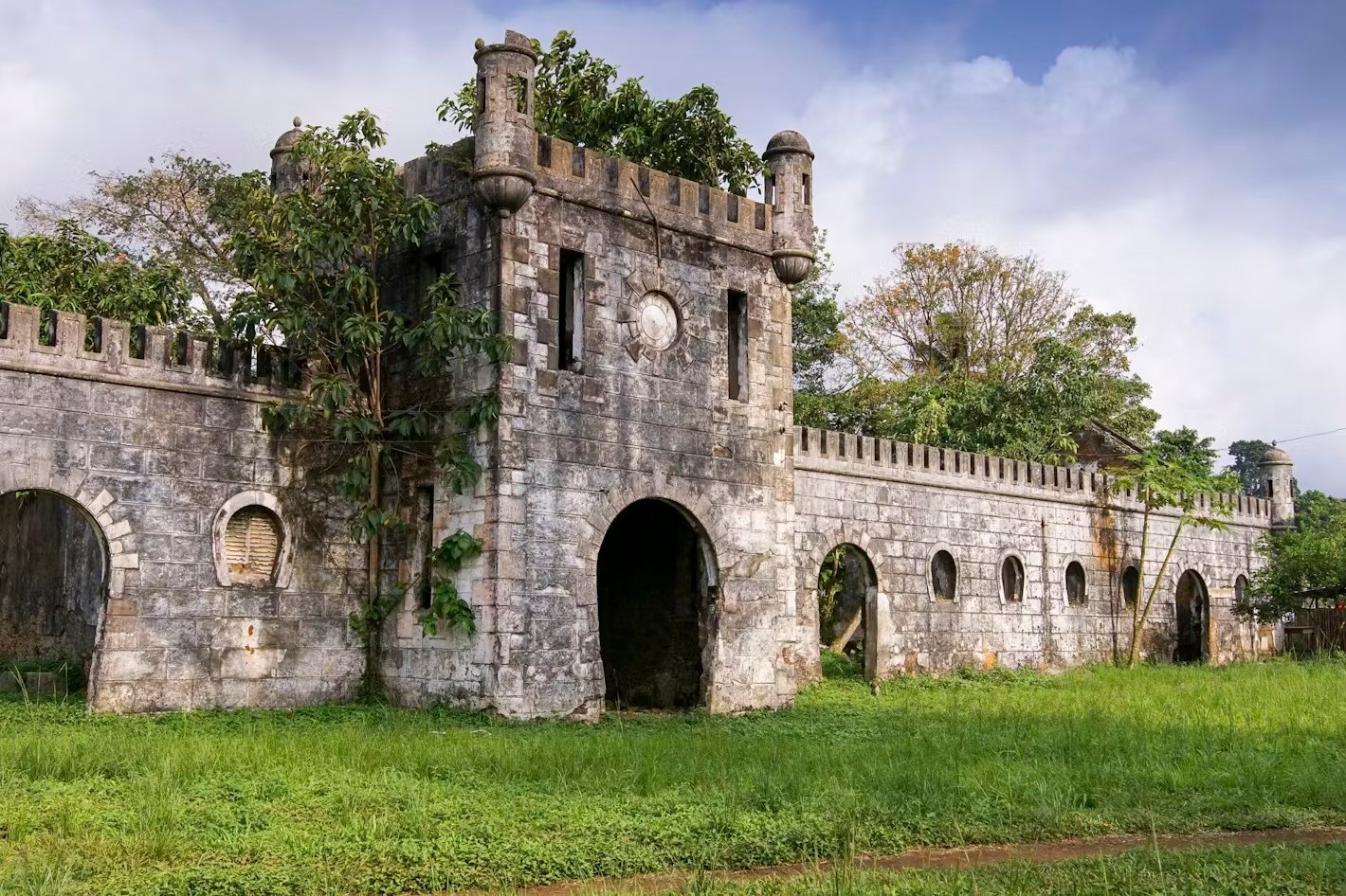 Haunted Locations in Sao Tome and Principe - creepyhq